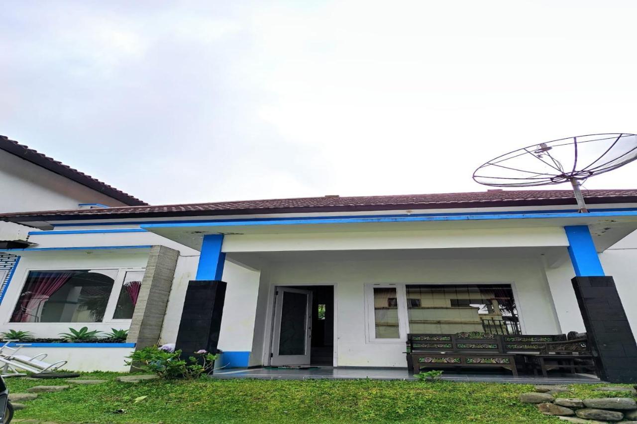 Villa Meteor Garden Tawangmangu Kültér fotó