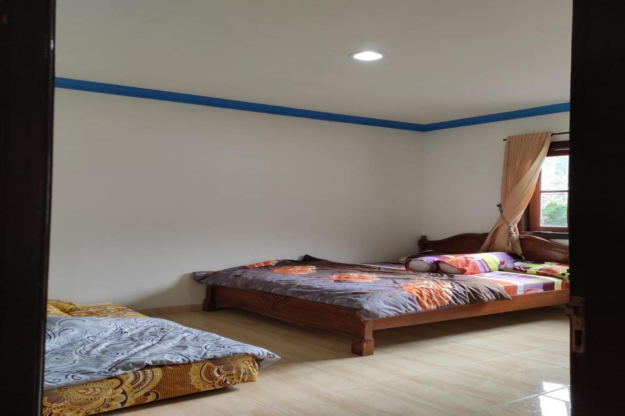 Villa Meteor Garden Tawangmangu Kültér fotó